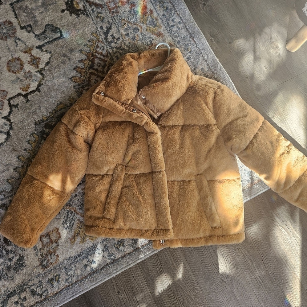 NWT Abercrombie & Fitch Faux Fur Mini Puffer Jacket - Picture 3 of 7
